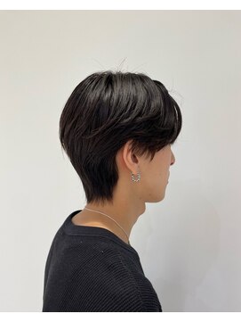 ネオリーブウリ 二子玉川店(Neolive uri) 韓国マッシュスペインカールスパイキーショートブルーブラック