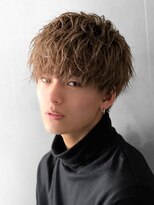 ダブルカラースパイラルパーマツイストパーマフェード短髪
