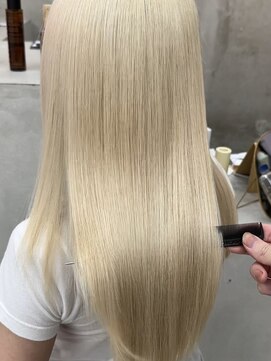 エクラ(ECLAT) ホワイトブロンド