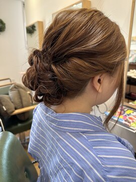 ケイズプラス(K's PLUS) ゆるふわサイドシニヨン