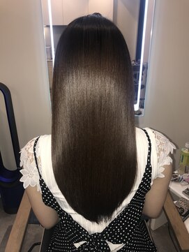 アールサロン アオヤマ(Rr SALON AOYAMA) ミルキーミネコラカット