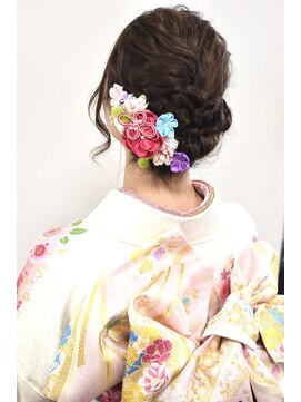 ヘアーアンドビューティ ワイワイ(hair&beauty WAIWAI) 2019年度成人式