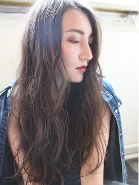 パム 恵比寿(PAM.) アッシュブラウングラデーションくせ毛風ロング[恵比寿/渋谷]