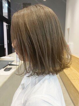 アイティー バイ アルバム 中野店(IT by ALBUM) シアグレージュ_スリークボブ厚めバングローライト_ba286241