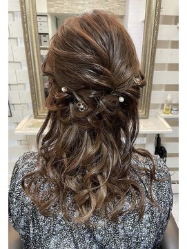 ロコロア(Rocoroa) ゆるふわハーフアップヘア☆