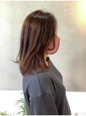 ピンクベージュ