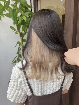 アン(Hair make un) インナーミルクティー