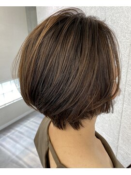 セン(SENN) ショートボブ