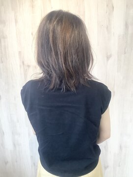 ヴィラックスヘア(ViLax Hair) 気品あふれるミディアムヘア