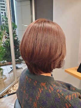 イースタイル 八事店(e style) ショート・ボブこそ艶が命。絶妙な丸みと高発色カラー