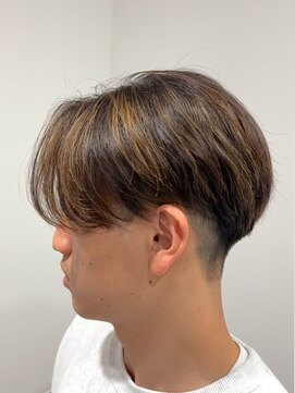 ヴェロ 福井(VeRO) 全世代に大人気！刈り上げセンターパート