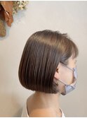 大人ショートボブ　ボブディ グレージュカラー