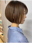 美髪シアーカラーピンクブラウンショートカット切りっぱなしボブ