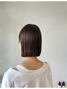 クベル(Kuvel) ショートボブ