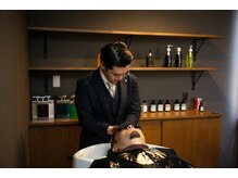 ディアバーバー 南森町店(DEAR BARBER)の雰囲気（上質な空間で行うヘッドスパでリラックス〇）