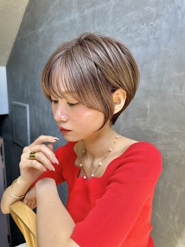 ナンバー 六本松(Number) 大人可愛い20代30代40代丸みショートボブ/ミルクティーベージュ