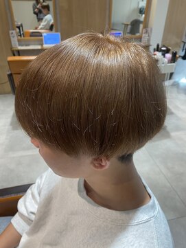 バンブーグラス(Bamboo grass) ブリーチ1回ミルクティーベージュ◎