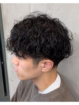 オルト(Altn) 大人の波巻きスパイラルパーマミディアムロングメンズカットヘア