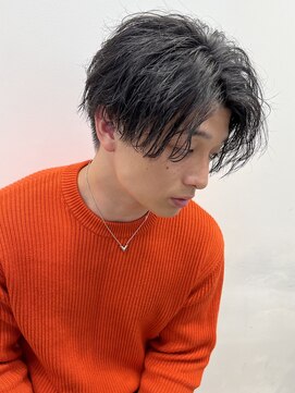 イヴォークトーキョーオーサカ(EVOKE TOKYO osaka) ゆるめ波巻きパーマ