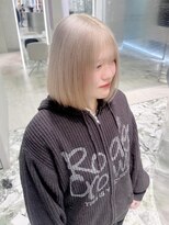 ジェム(GEM) 《RIHO》ホワイトベージュ^^