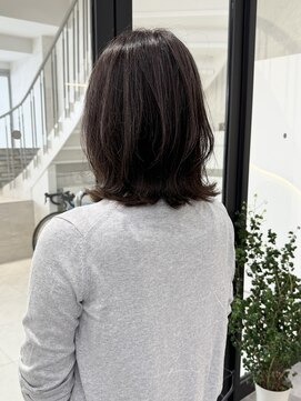 エブリ(evri) 「evri」外ハネボブ　外ハネミディ　外ハネスタイル　ボブ