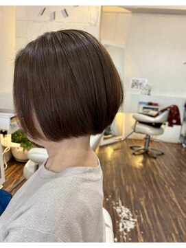 アッシュ系オーガニックカラー/ツヤツヤショートボブ