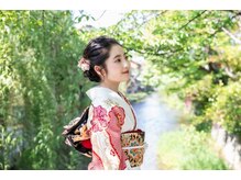 成人式後に後撮りでゆっくり素敵な写真が残せます。お電話にて♪