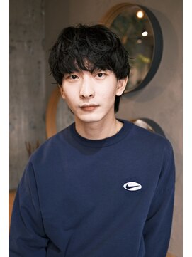 キュー(Cue_) シャドウパーマのマッシュスタイル