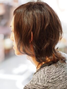 ロジ(Roji) 【ＲＯＪＩ】長めの髪形が好きな方におすすめのリラックスヘア