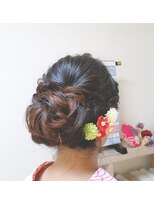 きものサロン すずめ屋&nbsp;編み込みふんわりシニヨン