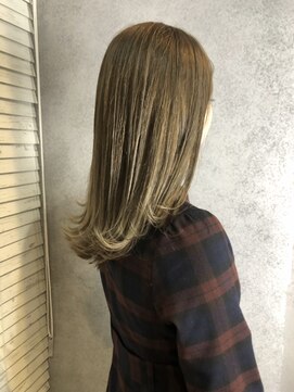 ヘアサロンM 新宿 パールシナモン☆