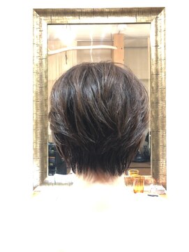 シェマル (chezmale) 《chezmale 丸山》大人くびれショートボブ