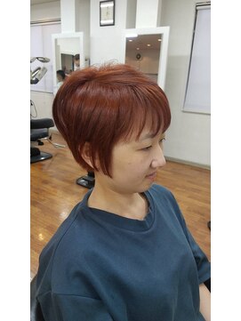 ループ ヘアー(LOOPhair) ビビッドレッドなショートヘア