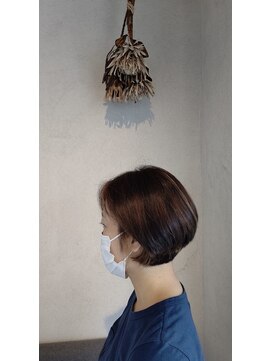 ビス(bis) 大人ショート 襟足スッキリ!