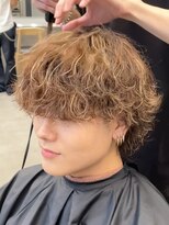 フィフスパーク(fifth PARK)&nbsp;渋谷メンズボブウルフ緩め波巻きスパイラルハイライトパーマ