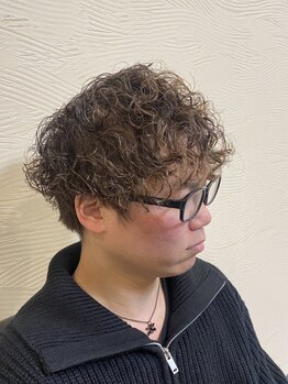 エン(EN)の写真/【バーバー/駐車場あり】経験豊富なスタイリストが扱いやすい清潔感ある好印象スタイルを提案◇瓢箪山