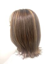 アズールサン 草加西口店(azule-sun)&nbsp;ハイライトカラー　外はねボブ　ベージュ