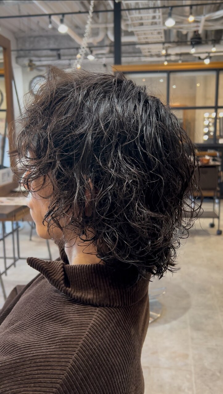 ロングヘアーの男 メンズのロングは品性と野暮ったさの 絶妙なバランスが大事