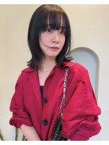 ユー(yew)&nbsp;ウルフレイヤー/顔周りカット/ミディアムレイヤー/地毛風カラー