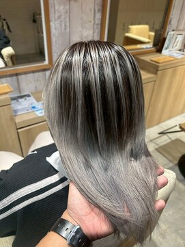 クラン バイ ナチュラル(clan by Natural) アンブレラカラー/シルバーグレージュ/ハイライト/ロングヘア