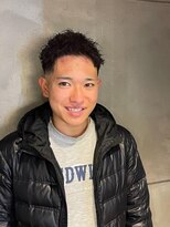 ディスイズバーバーセカンド(THIS IS BARBER 2nd)&nbsp;アップバング ツーブロック ツイストパーマ スキンフェード