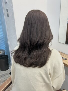 トラッキンアップザパス(TRUCKIN UP THE PATH) グレージュ/透明感カラー/韓国風スタイル