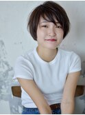 アンニュイなうざバングのマッシュショート
