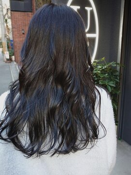 ウィーク 梅田(UiiC) 大人なくすみ系透明感☆シルバーグレー【uiicumeda sachi】