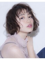 ジェニーバイメノン(JENNIE by Menon)&nbsp;カーキーグレージュ×ショートパーマ　前髪