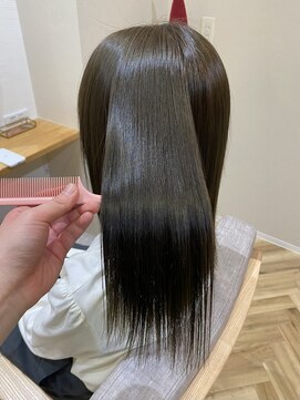 ディライト(Delight) オリーブグレージュ