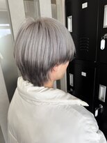ジェンダー(GENDER)&nbsp;White Silver Gray / 8壱L