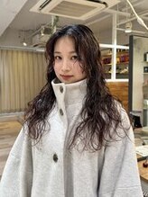 【おすすめパーマスタイルNo1】レディースロングパーマでトレンドヘアに