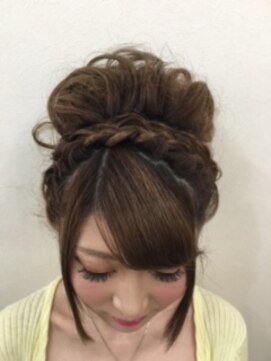 エリアントス(HELIANTHUS) 編み込みカチューシャスタイル
