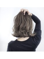 トルネード(TORNADO)&nbsp;外国人風ボブ ハイライトバレイヤージュグラデ グレージュ